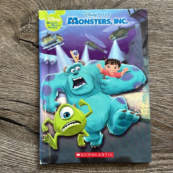 SPECIAL 3/$21 Books!! 📚 Lot of 3 Disney books - Picture 9 of 11